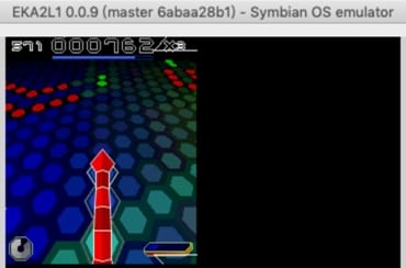 EKA2L1 塞班系统模拟器截图，贪吃蛇游戏界面。